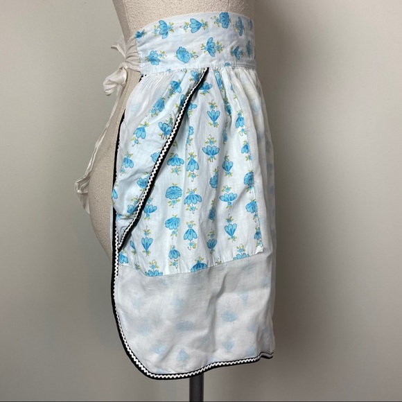 Vintage Reversible Half Apron - Picture 4 of 10